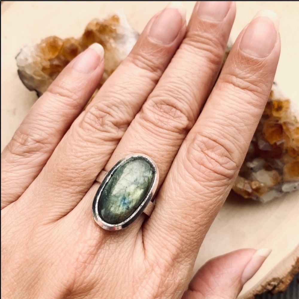 Cute Labradorite Oval Ring Size 8